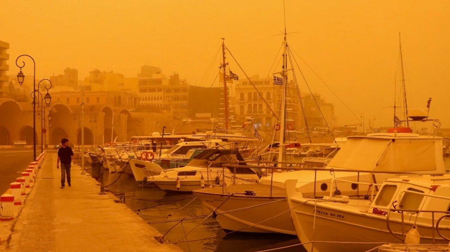 Κρήτη: «Πνίγεται» το νησί στην αφρικανική σκόνη – Προειδοποιήσεις για την δημόσια υγεία