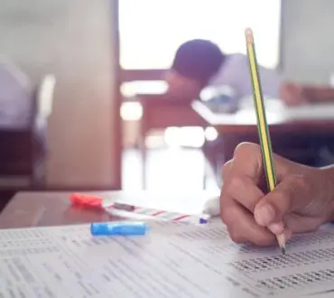 Όσα δε θα σου πουν για τις Πανελλαδικές εξετάσεις