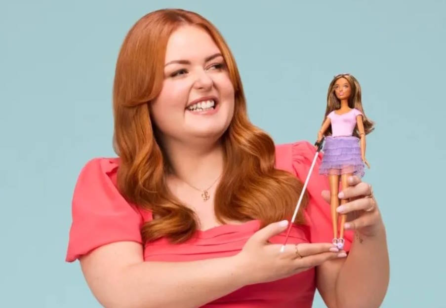 Η Mattel κυκλοφόρησε την πρώτη τυφλή Barbie και την πρώτη Barbie με σύνδρομο Down