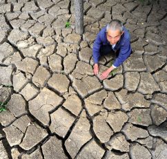 Η Κίνα πλήττεται από πλημμύρες και ξηρασία... την ίδια στιγμή