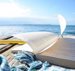 4 βιβλία self help φέρνουν το καλοκαίρι στην προσωπική μας ανάπτυξη