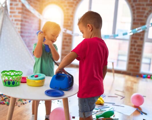 Παιγνιοθεραπεία: 4 πράγματα που πρέπει να γνωρίζουν όλοι οι γονείς