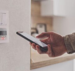 Smart home technology: Πώς η τεχνολογία κάνει τη ζωή μας στο σπίτι πιο εύκολη