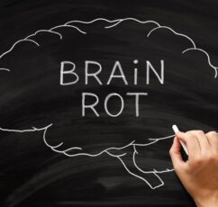 Brain rot: Πώς η υπερβολική χρήση οθονών αλλάζει τον εγκέφαλό μας