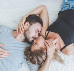 Δεν μας τραβά το όμορφο, μας τραβά αυτό που υπόσχεται ισορροπία