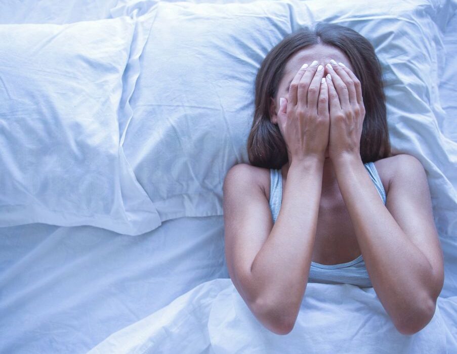 Γιατί παθαίνω κρίση πανικού στον ύπνο; Αίτια και τρόποι αντιμετώπισης