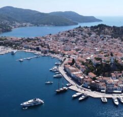 Πόρος: Ο ιδανικός προορισμός για την πρώτη απόδραση του καλοκαιριού (βίντεο)