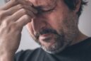 Πρωινή ζάλη: Τι μπορεί να σημαίνει όταν ξυπνάμε με αστάθεια στις κινήσεις μας;