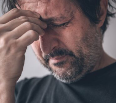 Πρωινή ζάλη: Τι μπορεί να σημαίνει όταν ξυπνάμε με αστάθεια στις κινήσεις μας;