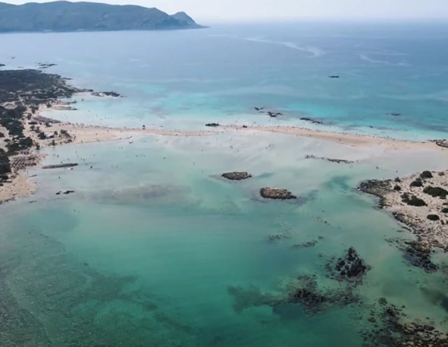 Ελαφονήσι: Το ροζ όνειρο της Κρήτης (βίντεο)