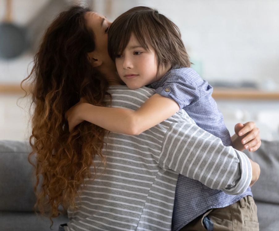 Πότε ένα παιδί γίνεται "συναισθηματικά αδύναμο" και πώς μπορούν να βοηθήσουν οι γονείς