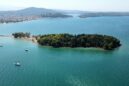Νησάκι Κουκουμίτσα: Το σμαράγδι της Βόνιτσας (βίντεο)