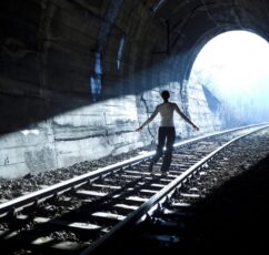 Κάθε παρόρμηση είναι μια ιστορία που δεν ειπώθηκε ακόμα...