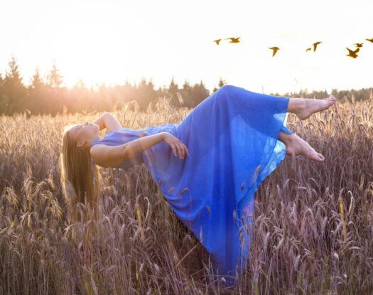 Το άγχος δεν κοιμάται όταν κοιμόμαστε. Απλώς αλλάζει μορφή και μας μιλάει μέσα από εικόνες