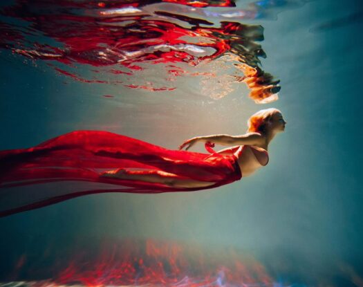 Από την "επιφάνεια" στον "βυθό": Η διαδρομή από την ασφάλεια στην ελευθερία