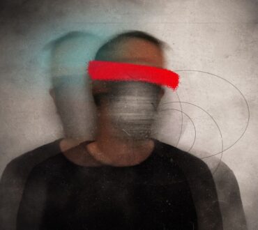 «Το τραύμα δεν το θυμόμαστε απλώς· το ξαναζούμε» | Bessel van der Kolk