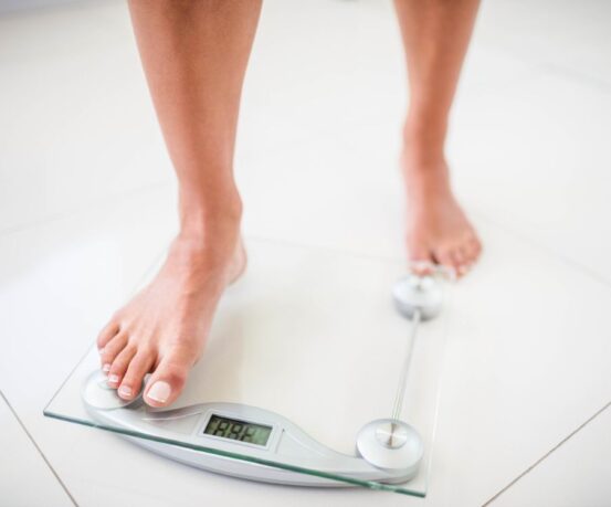 Απώλεια βάρους: Πώς η προσπάθεια που κάνουμε “σκοντάφτει” στους μηχανισμούς προστασίας του σώματός μας