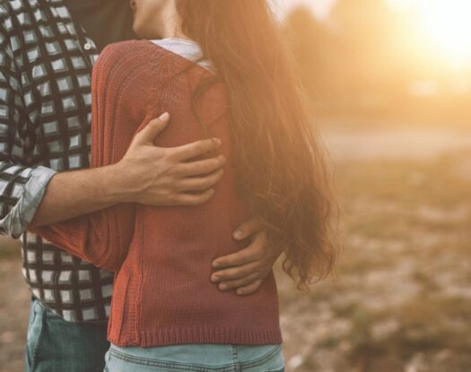 Τα σημάδια της προβληματικής επικοινωνίας στη σχέση και πώς συνδεθούμε (ξανά) με τον άνθρωπό μας