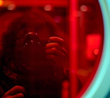 «Μη προσπαθείς να γνωρίσεις ό,τι σε ξεπερνάει, το μόνο που μπορείς να γνωρίσεις είναι ο εαυτός σου» | Carl Jung