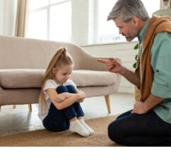 Μητέρα νάρκισσος: Τι συμβαίνει όταν αντιμετωπίζει το παιδί σαν προέκταση του εαυτού της.