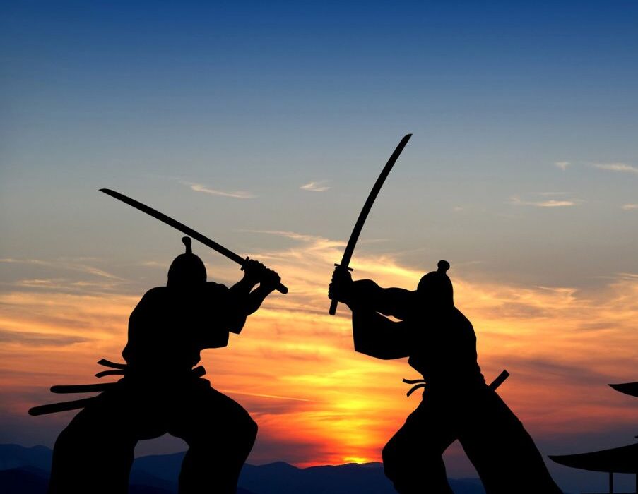 Η μεγαλύτερη μάχη δεν δίνεται έξω, αλλά μέσα μας. Και η νίκη εκείνη, είναι που φωτίζει όλες τις άλλες