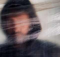 Το σώμα δεν ξεχνά. Όταν ένα τραύμα δεν μπορεί να αντιμετωπιστεί, «παγώνει» αλλά δεν φεύγει