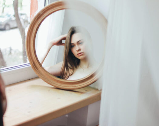 Προβολική μεροληψία: Δεν βλέπουμε τους άλλους όπως είναι, αλλά όπως θα ήμασταν εμείς στη θέση τους