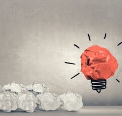 «Ηγεσία είναι η ικανότητα να μετατρέπεις το όραμα σε πραγματικότητα» | Warren Bennis