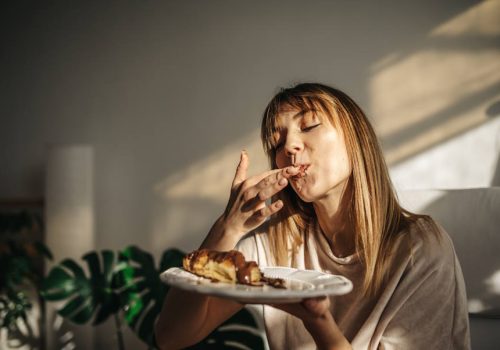 Παρορμητικότητα και συναισθηματική υπερφαγία: Εθισμός για το φαγητό ή εθισμός για την αγάπη;