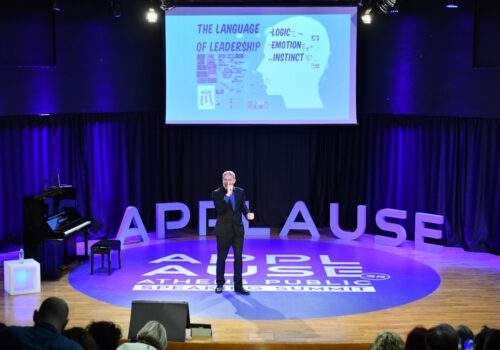 applause-athens-public-speaking-summit