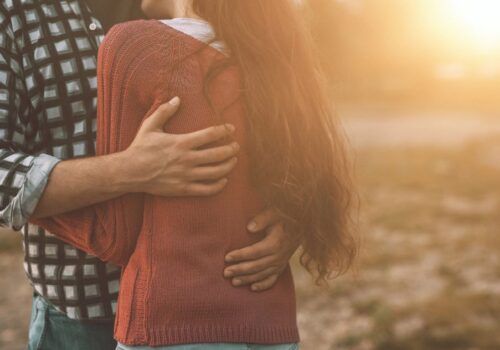 Τα σημάδια της προβληματικής επικοινωνίας στη σχέση και πώς συνδεθούμε (ξανά) με τον άνθρωπό μας