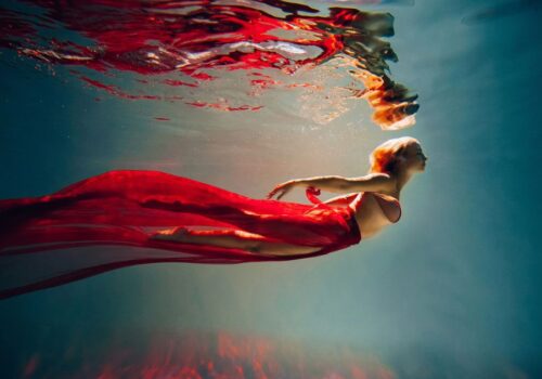 Από την "επιφάνεια" στον "βυθό": Η διαδρομή από την ασφάλεια στην ελευθερία