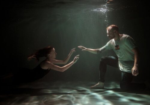 Προσπαθούμε να είμαστε τέλειοι για να μας αγαπήσουν... αλλά μόνο ό,τι είναι αυθεντικό έχει αγαπηθεί πραγματικά